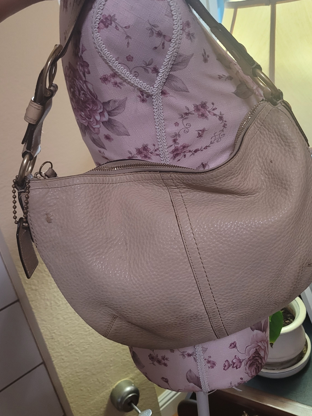 Classic Neutral Leather Hobo Shoulder Bag - Beige